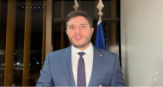 Maurício Carvalho diz “sim” para que eleitor não saiba voto dos deputados