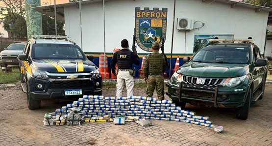 Ação conjunta apreende 130 kg de drogas e prende suspeito na BR-364