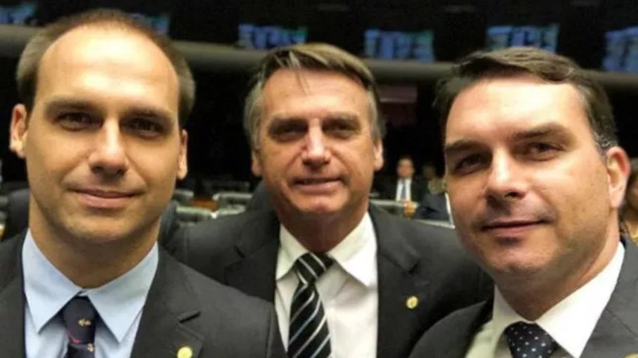 Sanção à mulher de Moraes pode empurrar Jair Bolsonaro para prisão da Papuda
