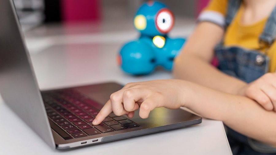 Nova lei amplia proteção e reforça a segurança de crianças e adolescentes nas atividades online