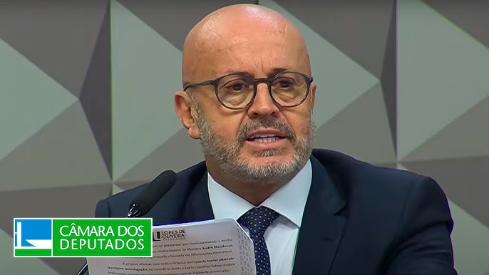 Após roubo bilionário, "Careca do INSS" se cala e diz que não responderá CPMI; assista 