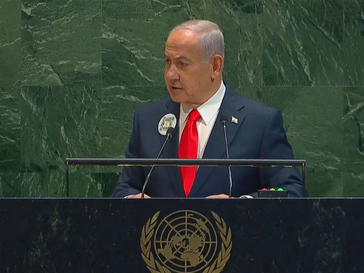 Primeiro-ministro Netanyahu é vaiado na Assembleia Geral da ONU e membros deixam plenária 
