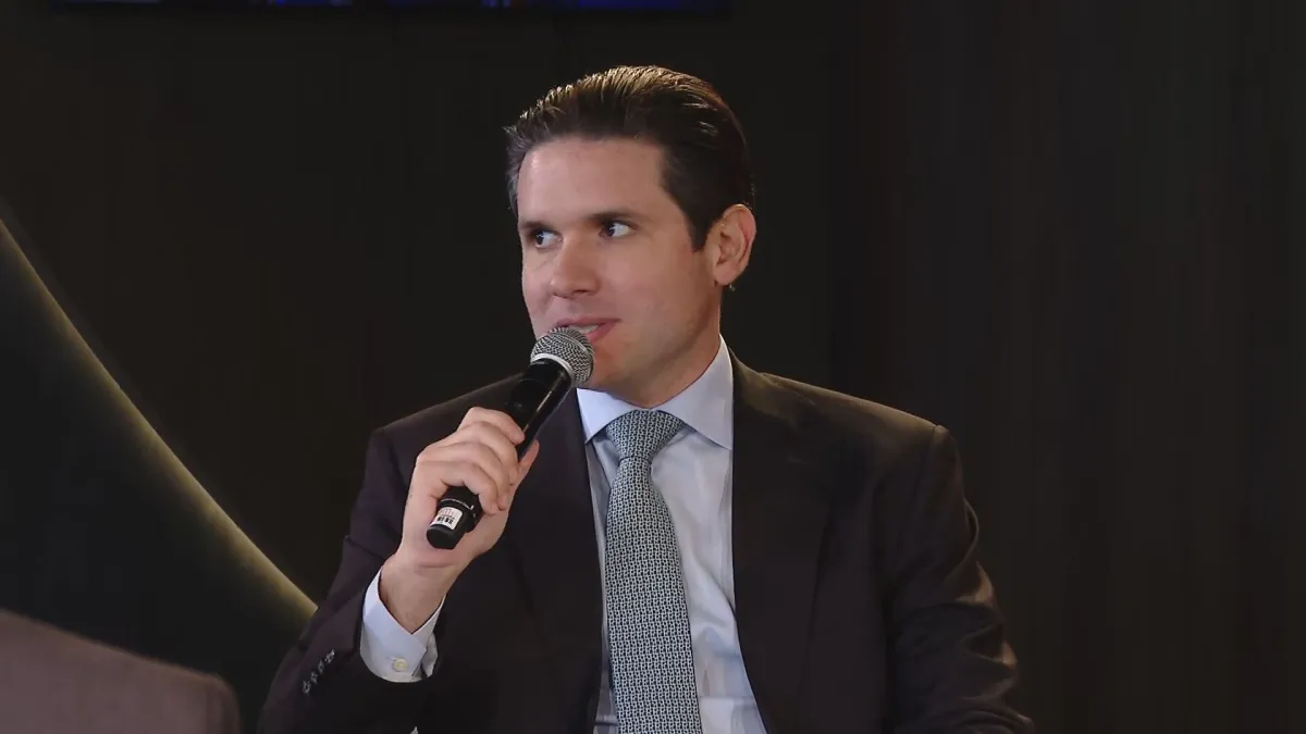 Hugo Motta sobre o presidente Lula: “Eleito 3 vezes, caminhando para a 4ª eleição”

