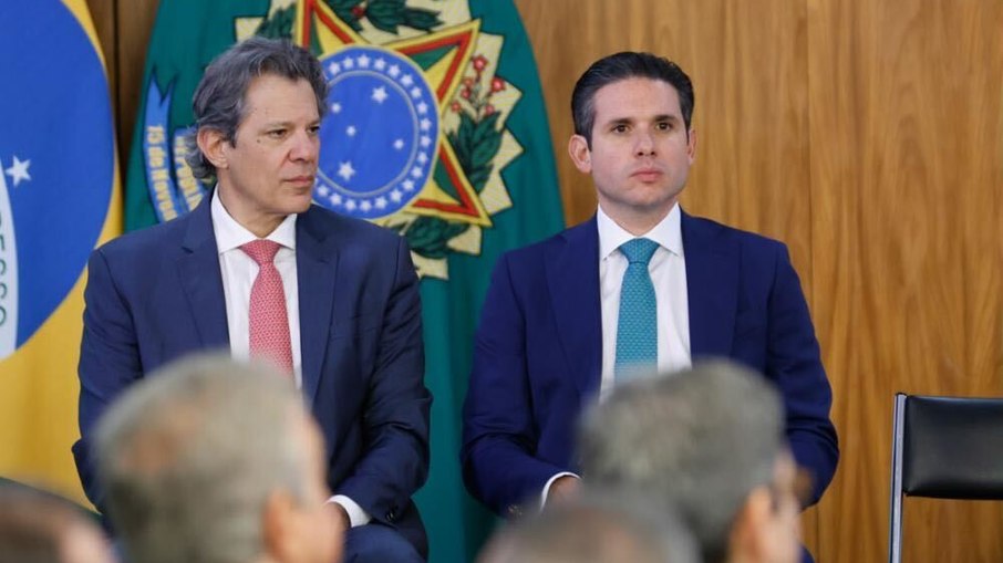 Isenção de IR criou dilema para o centrão; projeto deve beneficiar 10 milhões de brasileiros
