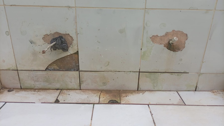 Ato de vandalismo em espaço público provoca danos e gera prejuízos à estrutura da cidade