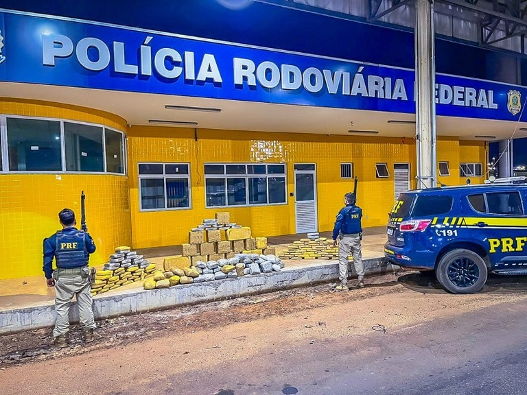 PRF apreende mais de 200 tabletes de skunk em carga que saiu de RO e seguia para Goiás