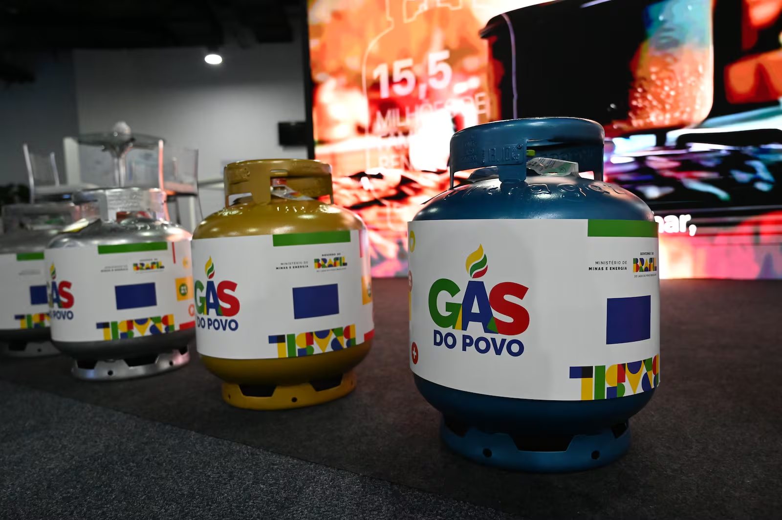 Gás do Povo começa a entregar vale para retirar botijão em novembro
