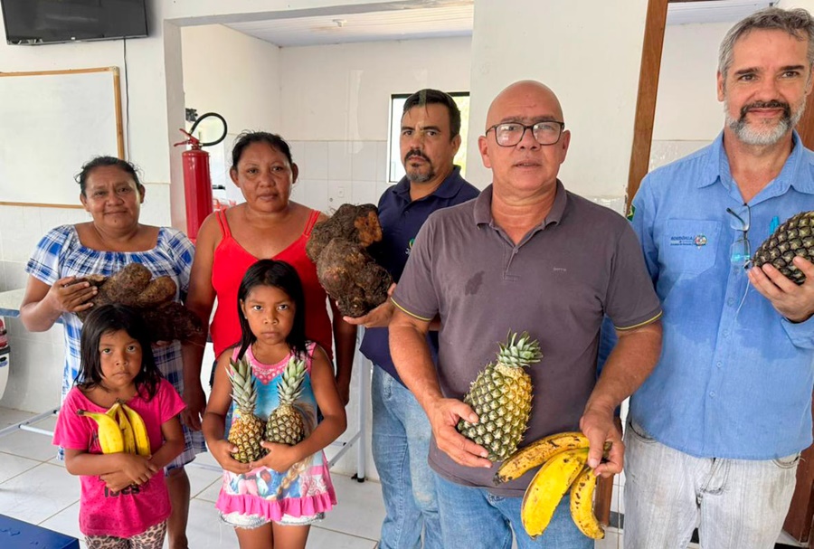 Governo de  RO entrega PAA indígena à comunidade arara-karo em Ji-Paraná