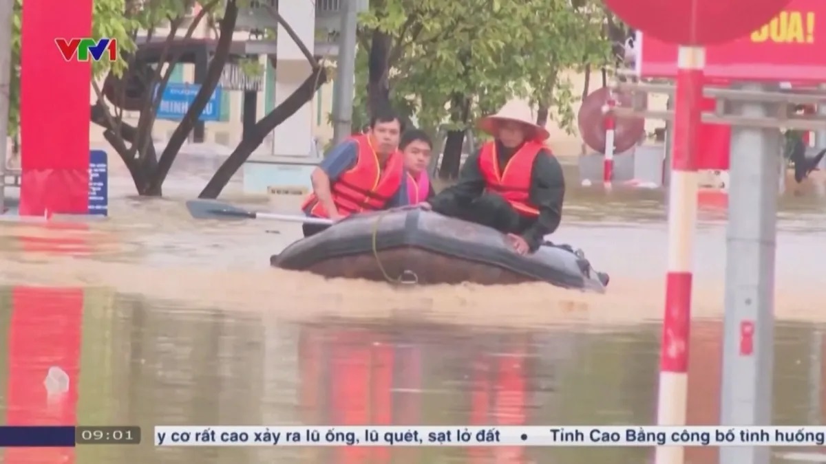 Enchentes após passagem de tufão deixam pelo menos quatro mortos no Vietnã
