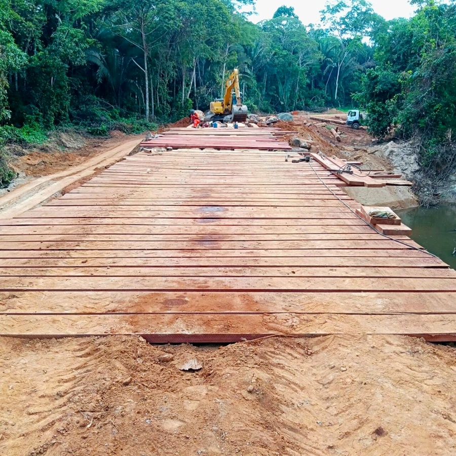 Ponte sobre o Rio Pardo, entre Cacaulândia e Monte Negro é restaurada pelo governo de RO