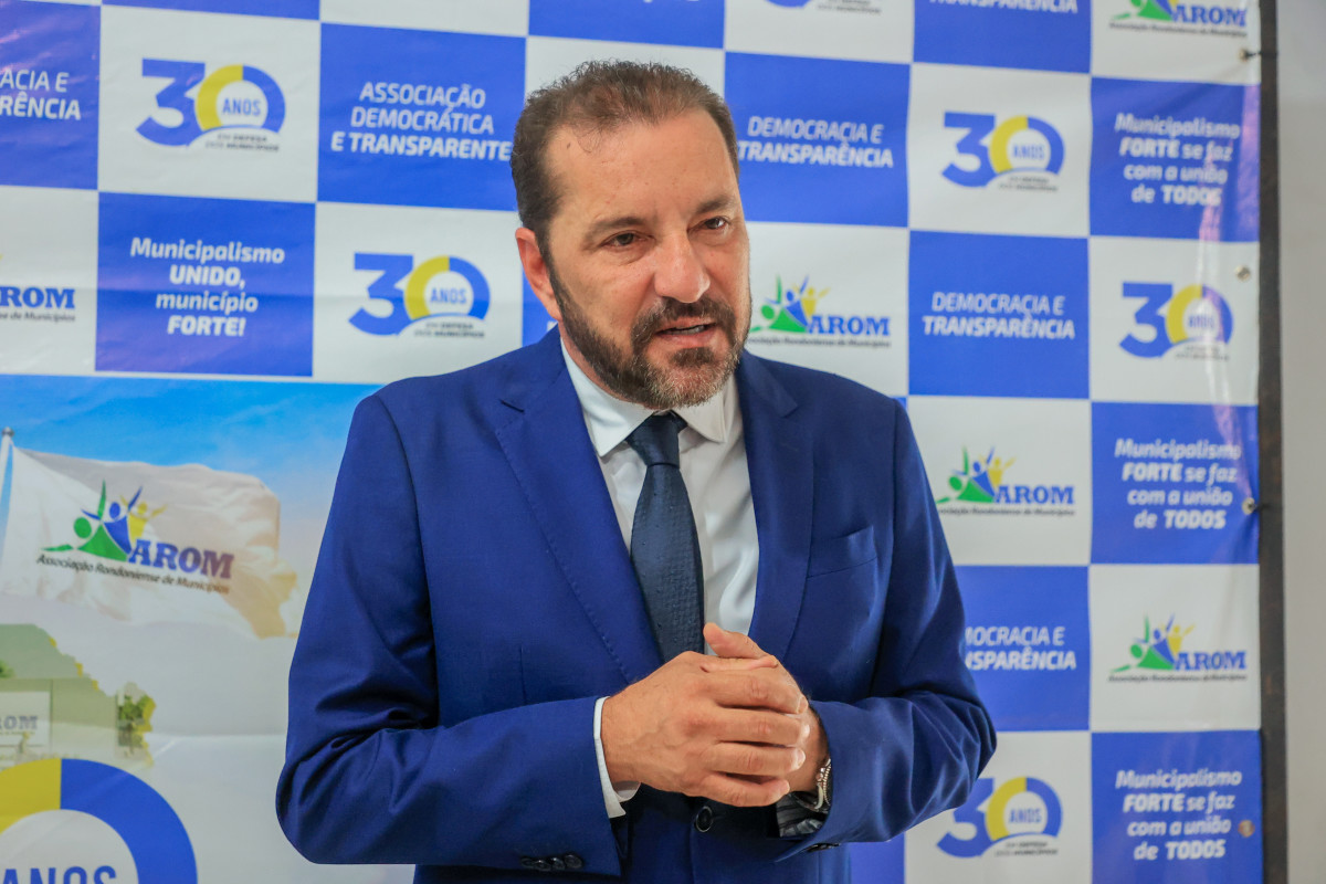 “É achar que o rondoniense é burro”, dispara Hildon Chaves sobre Cabo Daciolo