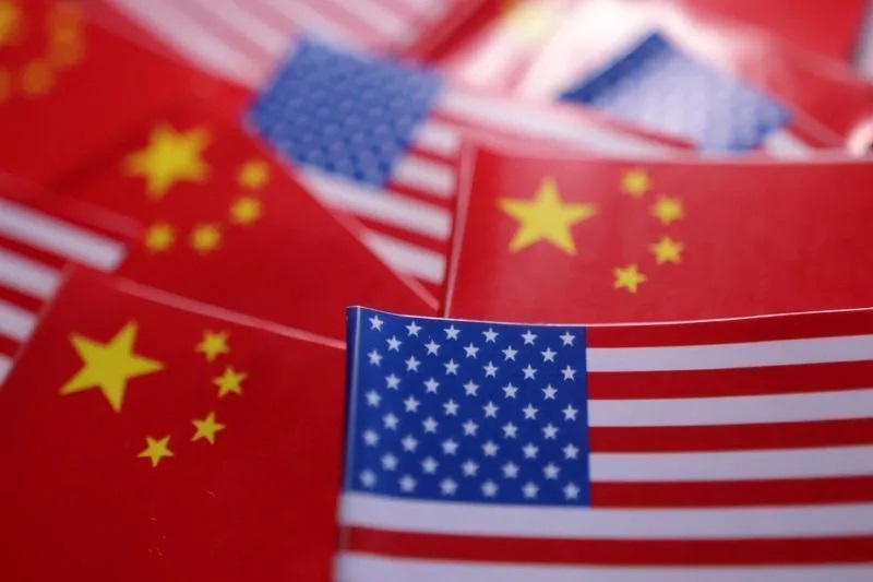 China atinge EUA com sanção a subsidiárias de construtora naval sul-coreana

