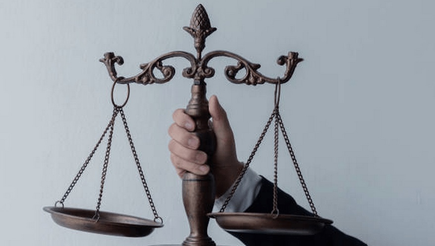 STJ vê autodefesa e absolve desembargador de calúnia contra advogado