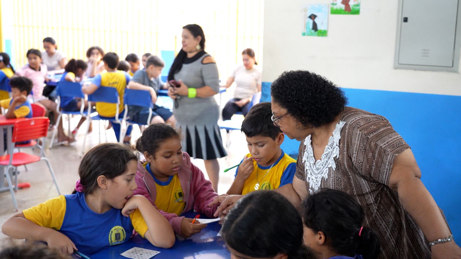 Quando o amor pela escola fecha um ciclo: a aluna que virou professora e inspira gerações
