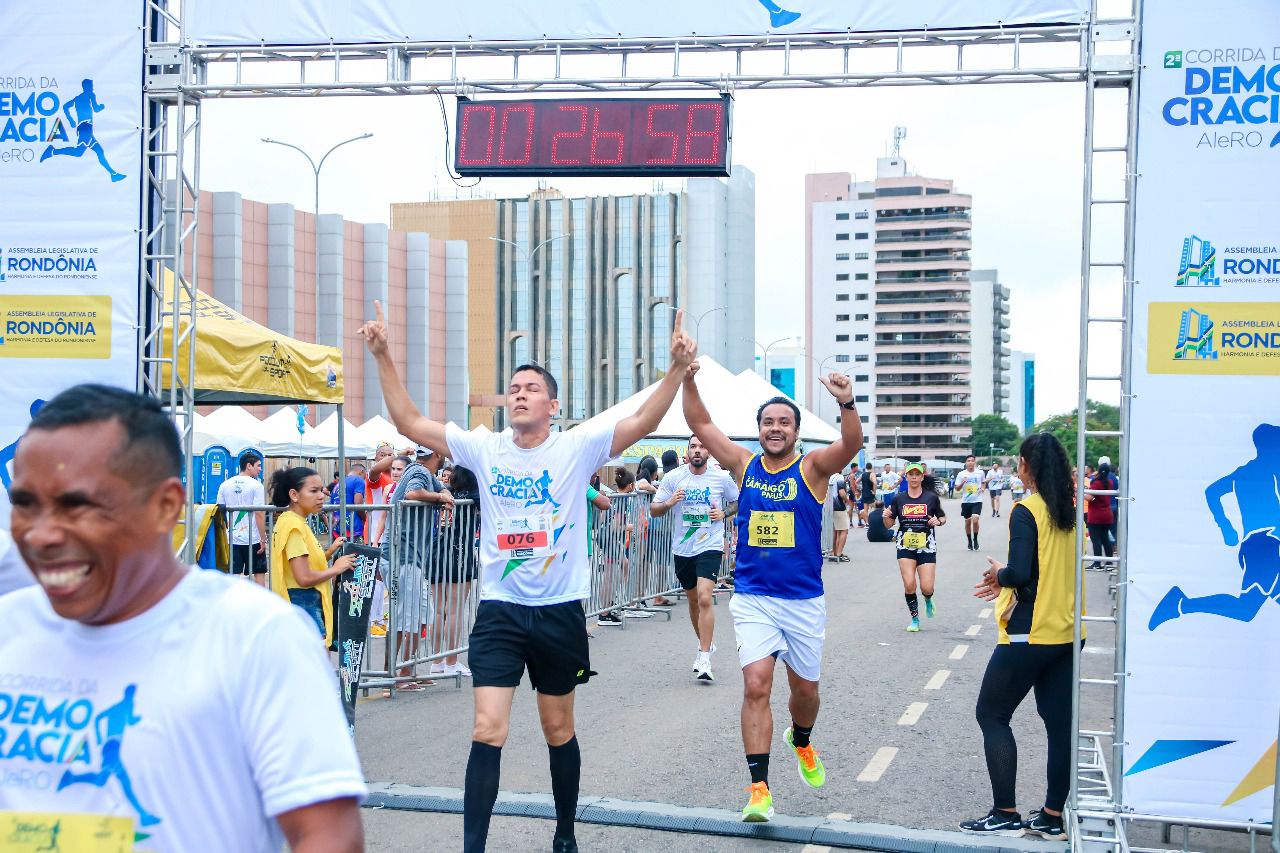 Premiação da 3ª Corrida da Democracia soma cerca de R$ 140 mil
