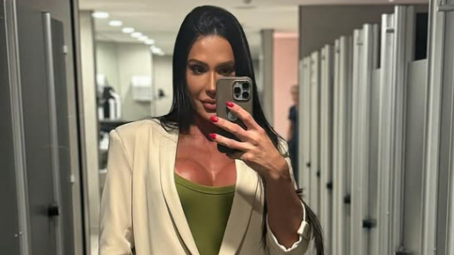 Gracyanne Barbosa sofre assalto e tem carro de luxo roubado na Zona Norte do Rio
