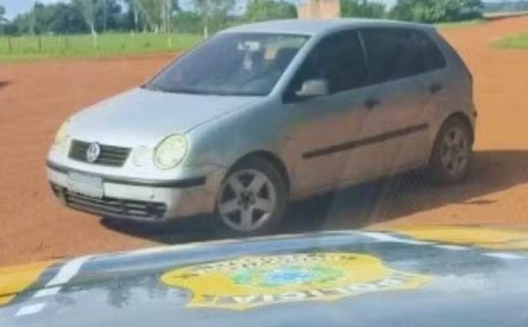 Policial é arrastado por carro cheio de drogas na BR-364 em RO
