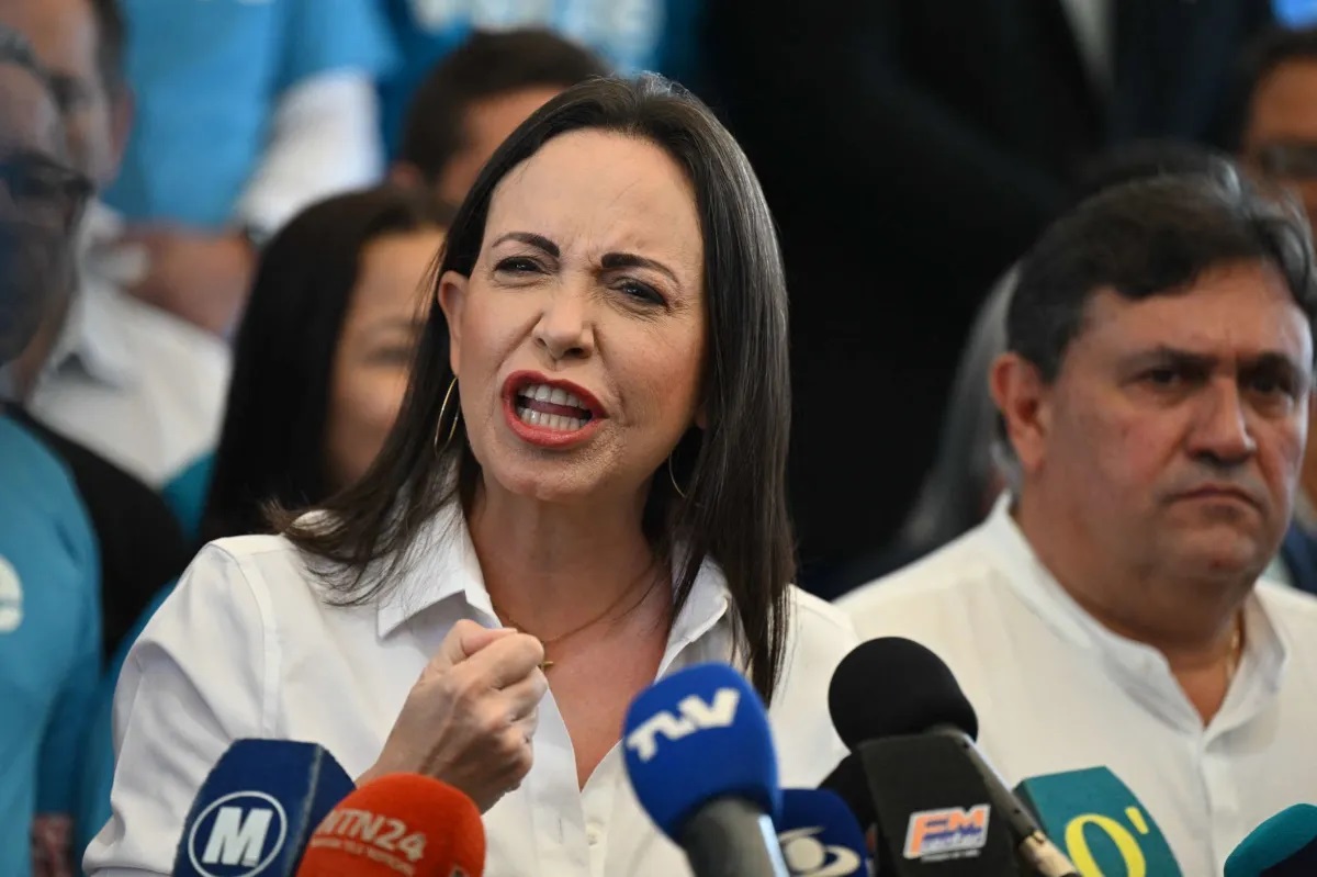 María Corina diz que “narcotráfico sustenta regime” do ditador Nicolás Maduro
