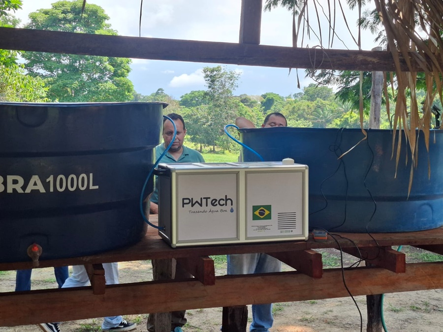 Famílias do baixo Madeira recebem filtro de água potável que reduz escassez hídrica