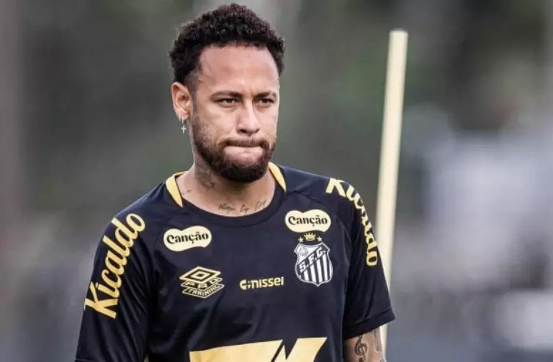 Emerson Leão detona Neymar: "Não é exemplo para ninguém"
