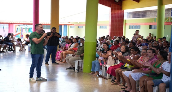 Mais de 260 famílias da zona Leste de Porto Velho recebem títulos definitivos 
