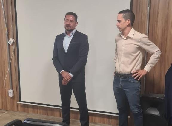 Prefeitura promove qualificação dos primeiros administradores distritais eleitos