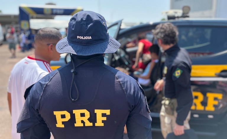 PRF marca presença no evento Portões Abertos 2025 e aproxima população das forças de segurança