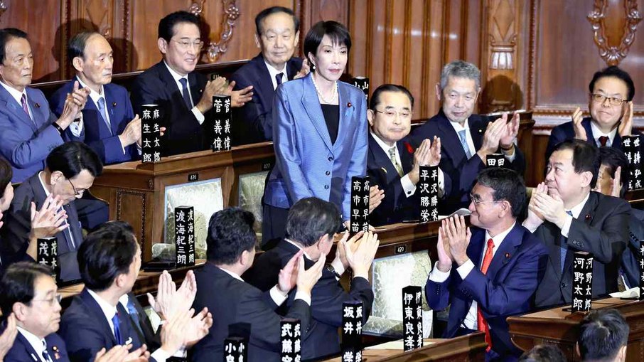 Sanae Takaichi é a 1ª mulher eleita primeira-ministra do Japão: "Conservadora linha dura"
