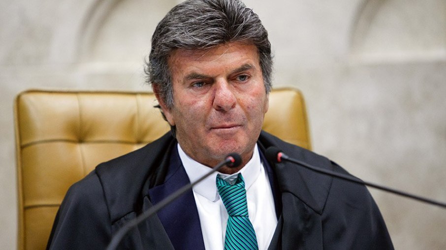 Manobra do ministro Fux adia prisão de Bolsonaro e retoma disputa de 2026
