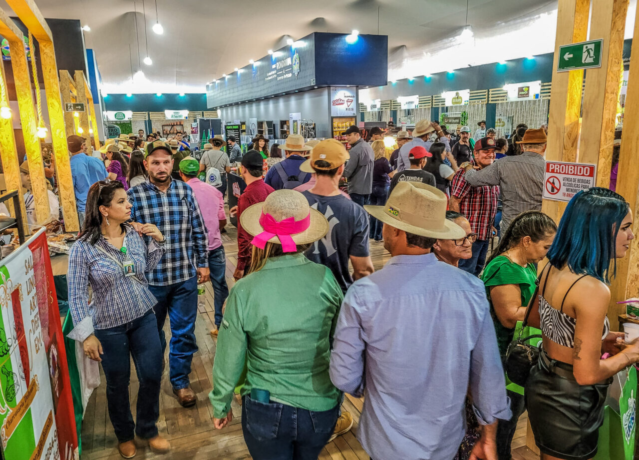 Com programação diversificada e entrada gratuita, governo de RO dá início a 2ª edição da Expo Turismo
