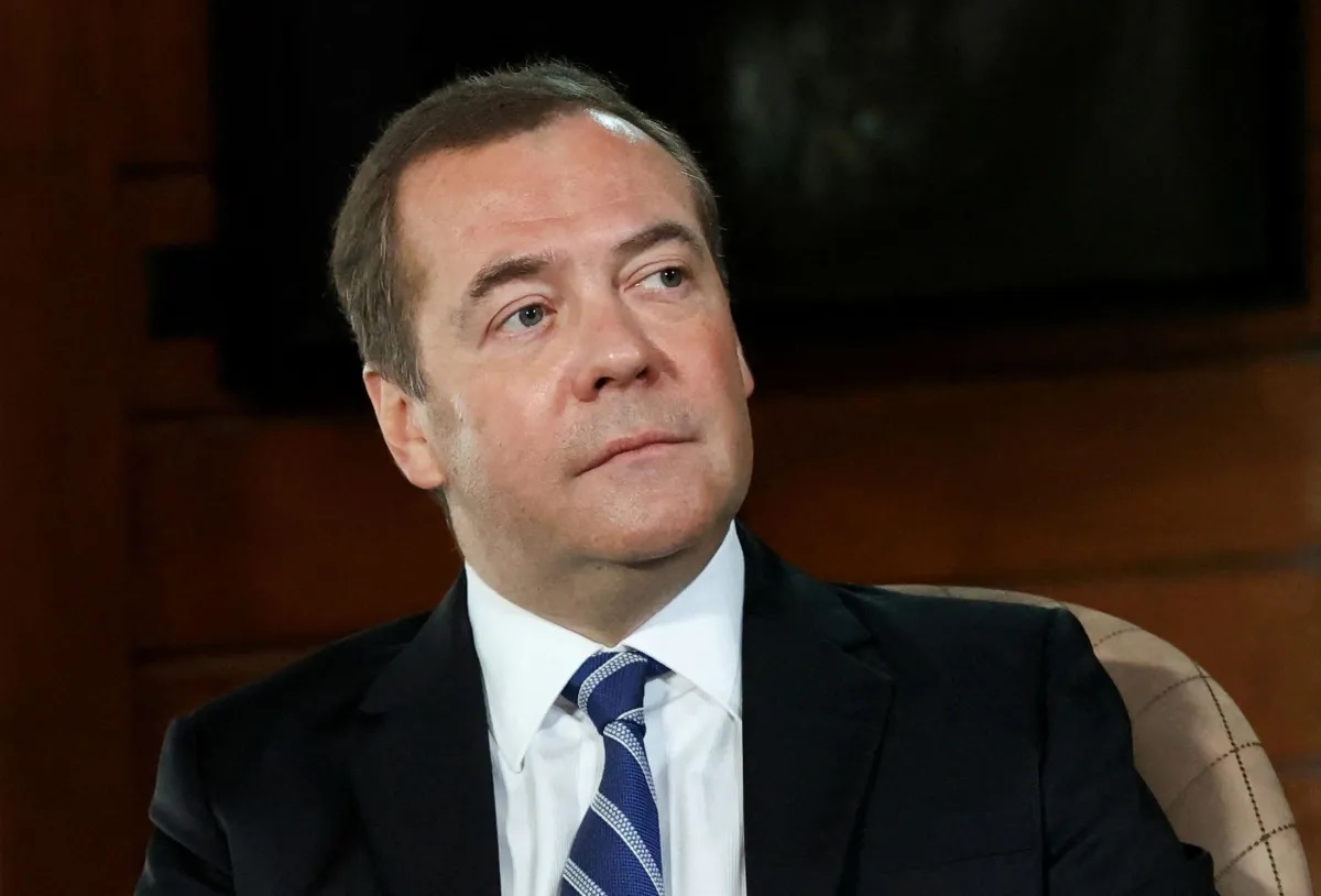 Ex-presidente da Rússia diz que Trump comete "ato de guerra" após sanções
