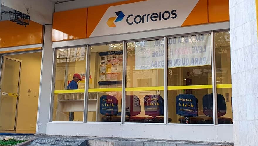 Juiz barra ordem dos Correios de retorno de procuradores ao presencial