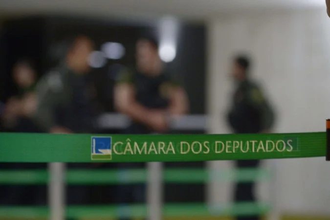Câmara dos Deputados prepara novo concurso com salários de até R$ 29,4 mil
