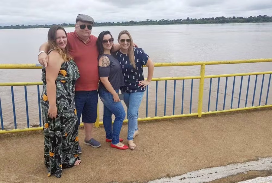 Filhas encontram emocionante mensagem deixada pelo pai após sua morte em RO