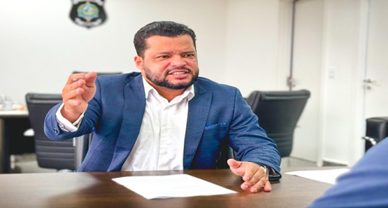 Deputado Edevaldo Neves é acusado de desviar salários, verbas de gabinete e diárias 