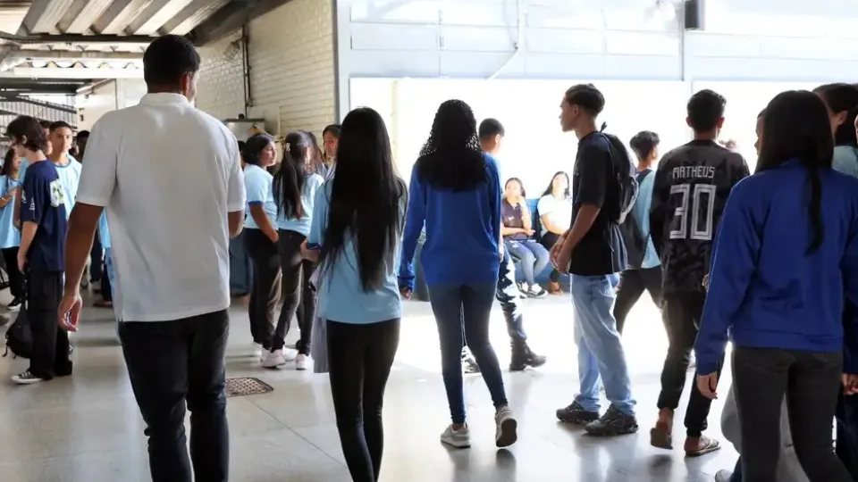 Nascidos em março e abril recebem oitava parcela do programa pé-de-meia