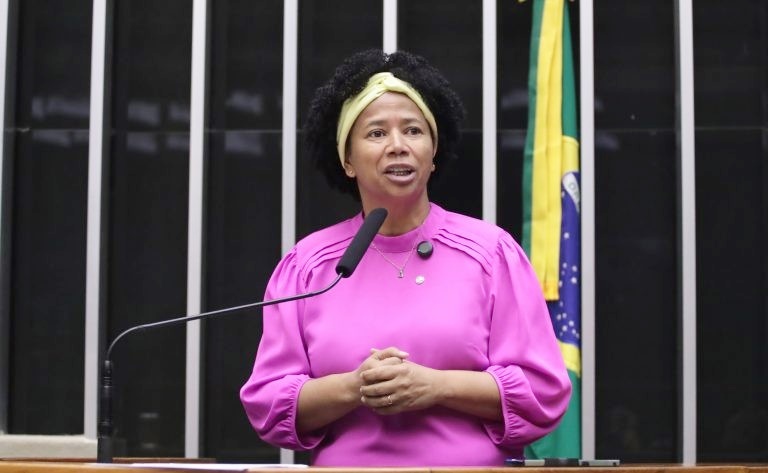 Aprovado projeto relatado por Silvia Cristina, que garante testes genéticos para prevenir o câncer