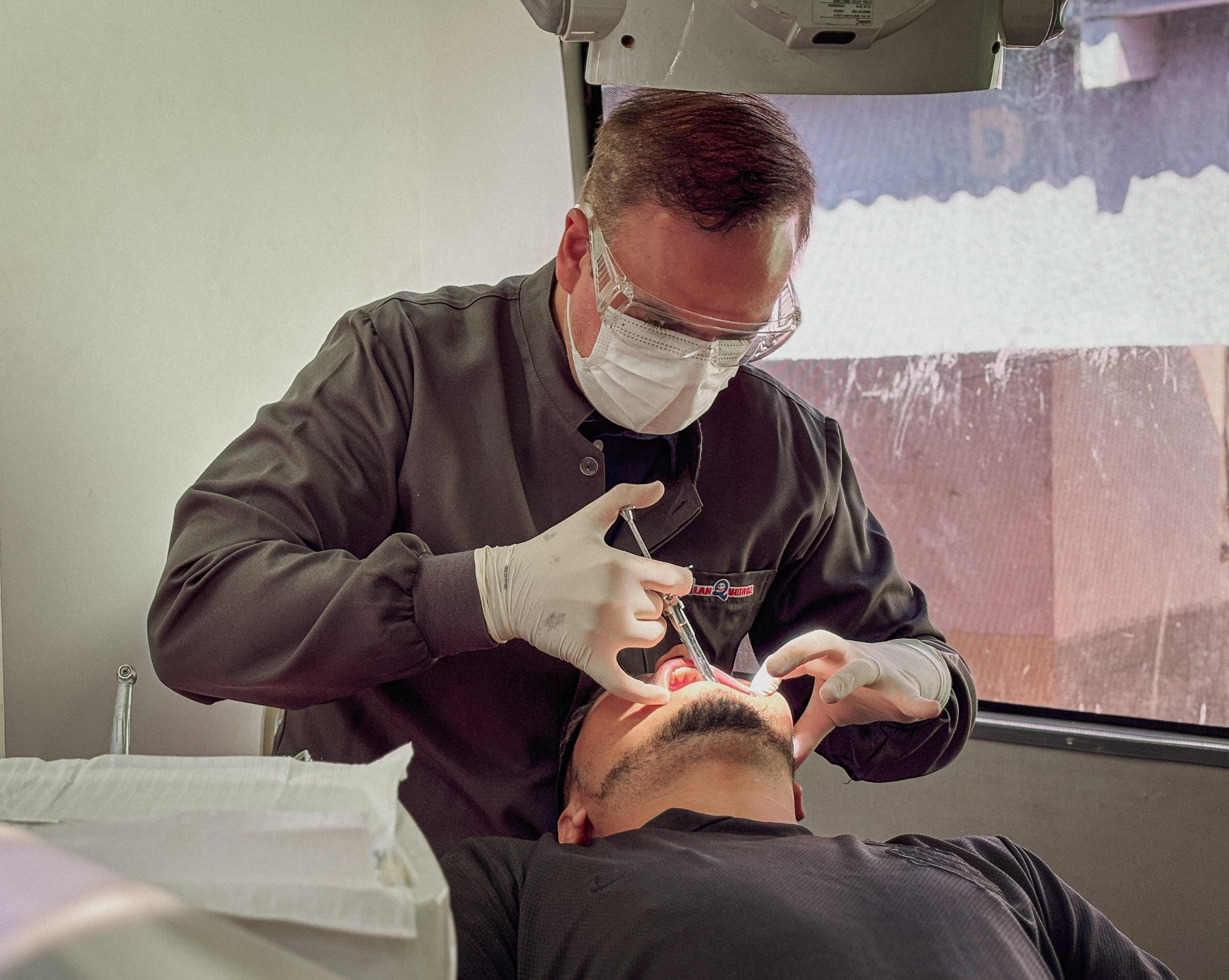 Ações voltadas a saúde bucal da população são destaque durante mandato do deputado Alan Queiroz
