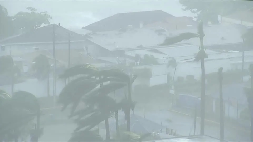 Escolas e hospitais são afetados por furacão na Jamaica: "Danos extensos"
