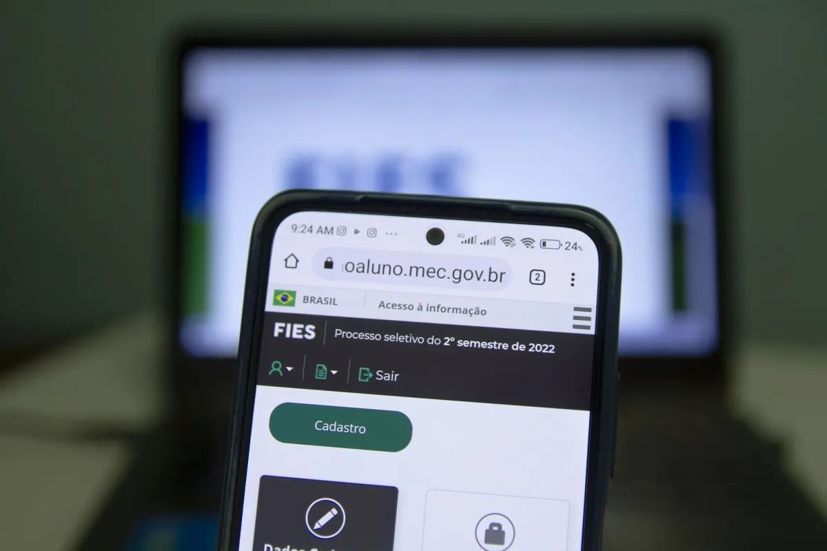 Estudantes poderão renegociar dívidas do Fies a partir deste sábado (1º)