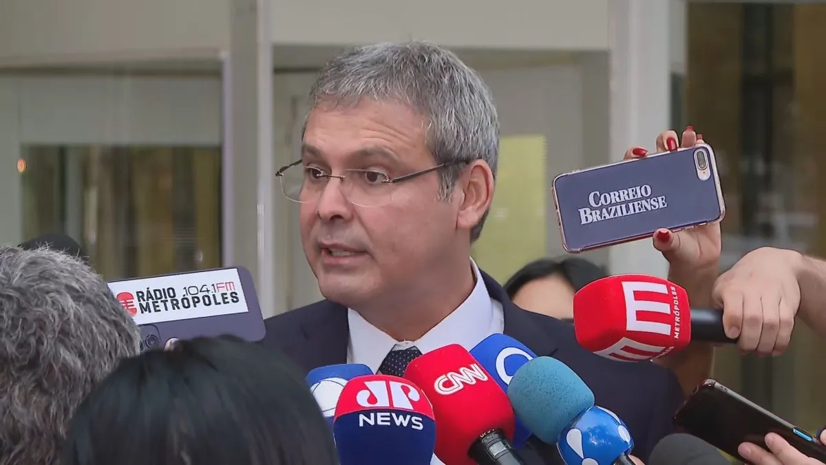 PT pede ao STF o afastamento do governador do Rio após operação contra facções
