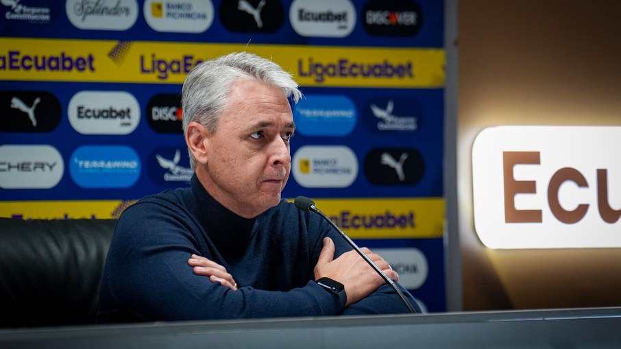 Técnico da LDU cita "desrespeito" dos jogadores do Palmeiras
