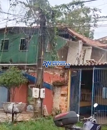 Vídeo mostra momento em que casa desaba no bairro São João Bosco, em Porto Velho