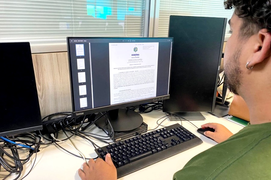 Governo de RO abre processo seletivo para cargos de direção escolar e chefia pedagógica