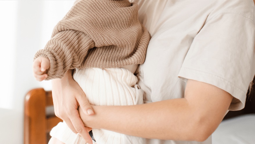 Juiz concede teletrabalho a servidora que cuida de filha com paralisia