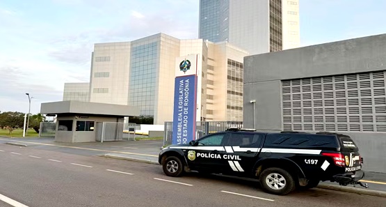 MPRO denuncia três envolvidos em esquema de funcionários fantasmas e fraudes na ALE