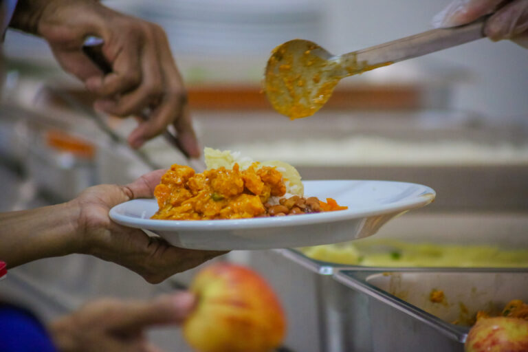 Sesau alerta sobre uso indevido de remédios para emagrecer sem orientação médica