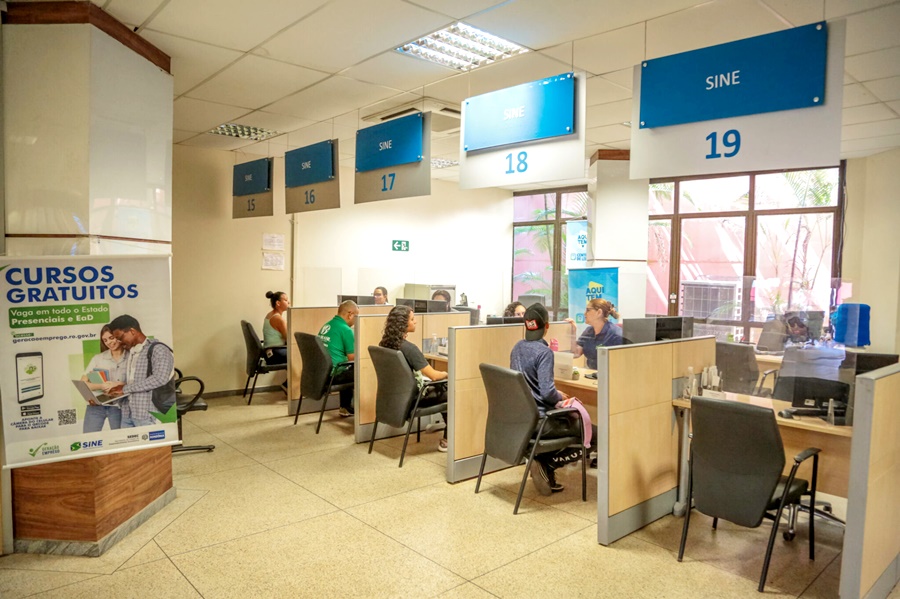 Governo de RO amplia oportunidades de emprego com mais de 2,8 mil vagas 