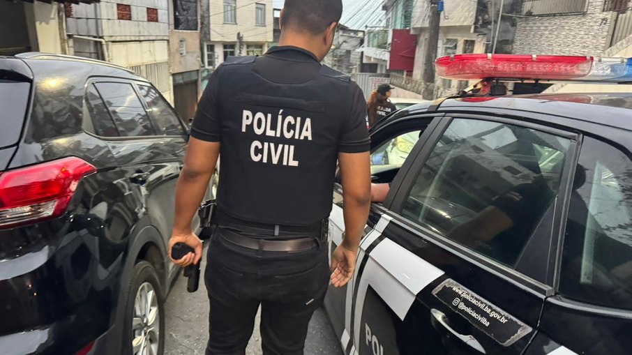 Mais de 30 suspeitos ligados ao Comando Vermelho são presos na Bahia e no Ceará
