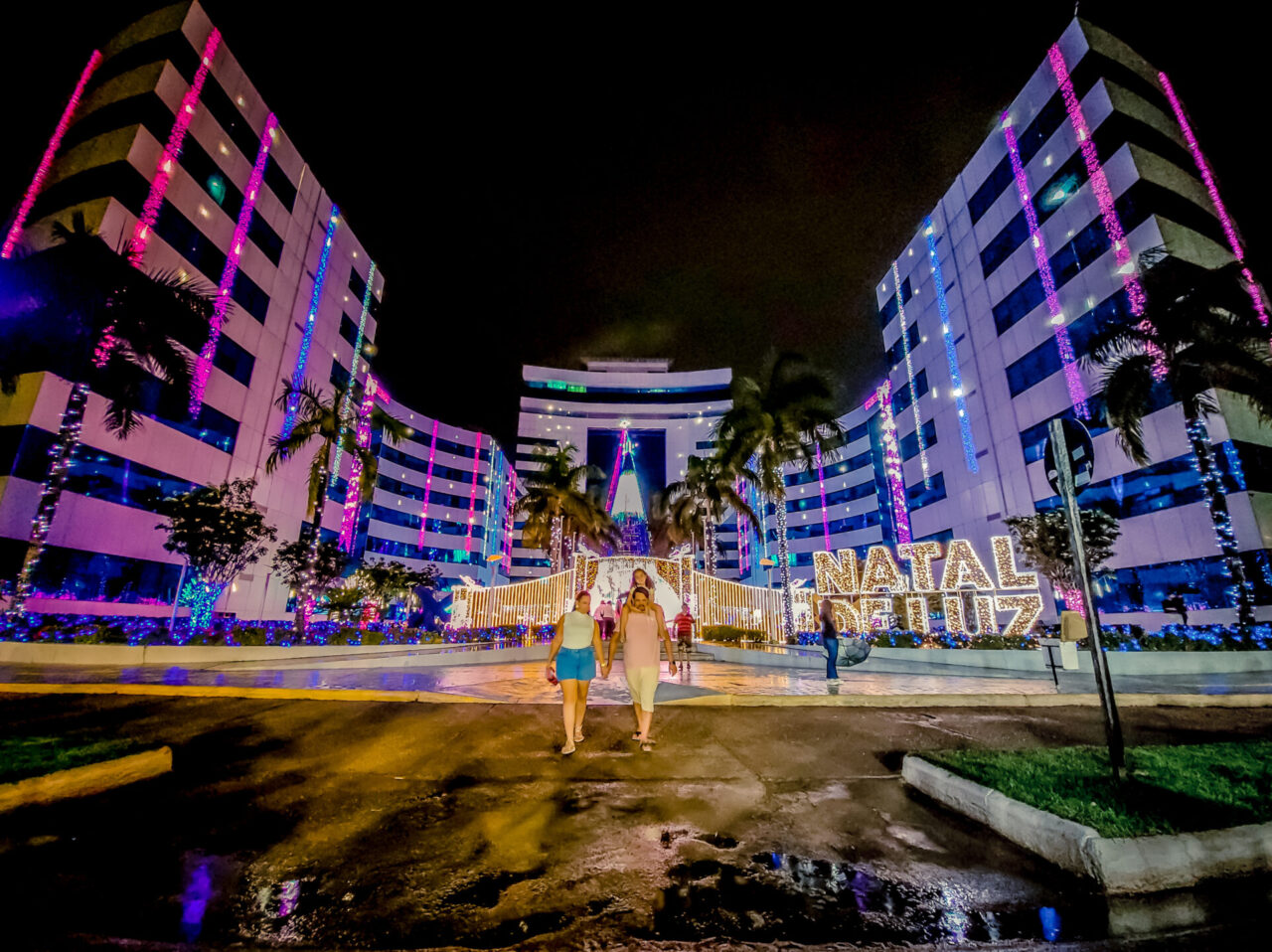 Natal de Luz 2025 transforma Palácio Rio Madeira em destino turístico imperdível neste fim de ano
